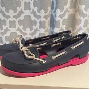 CROCS Women's Navy and Pink Beachline Boat Shoes Sz 7